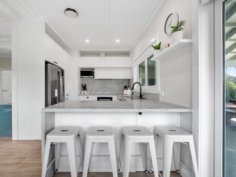 Karapiro Cottage Lake views