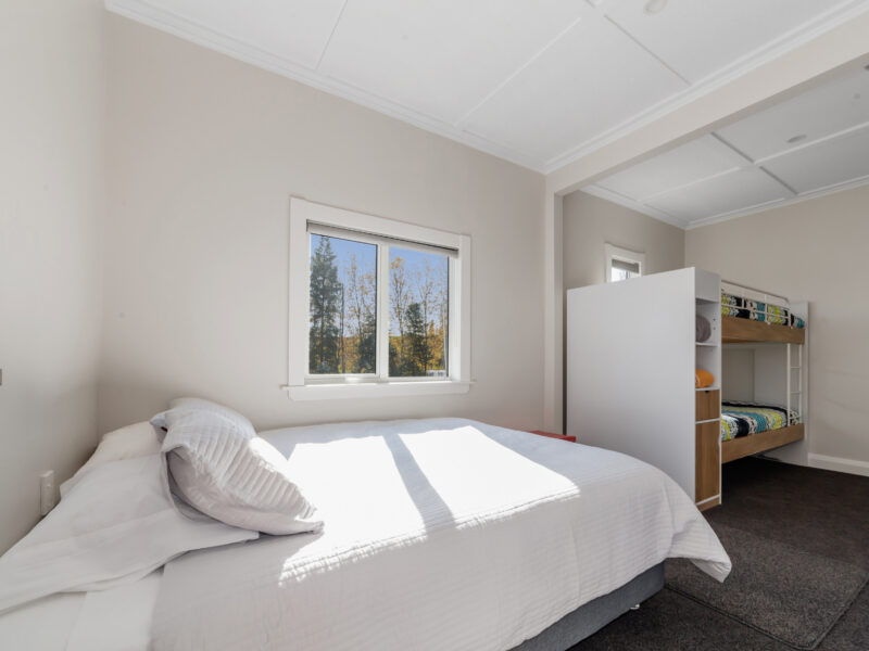 Karapiro Cottage Lake views