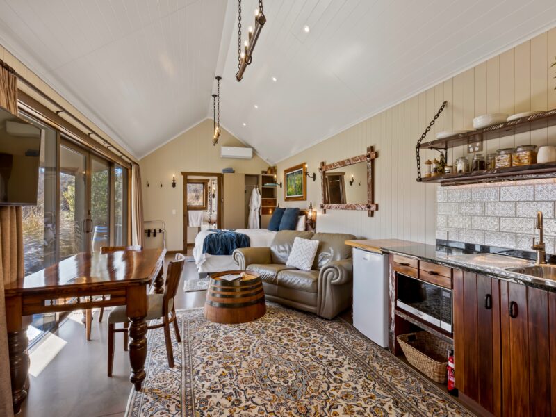 HawkRidge Honeymooners Chalet