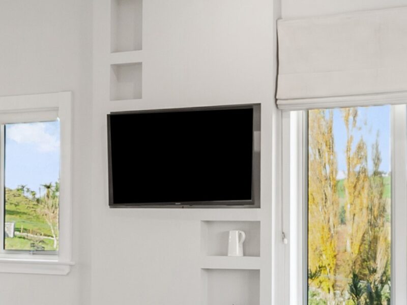 Karapiro Cottage Lake views