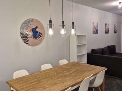 Family friendly Berhampore Apartment with indoor pool and gym