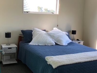 Relax by the water - Waimanaaki