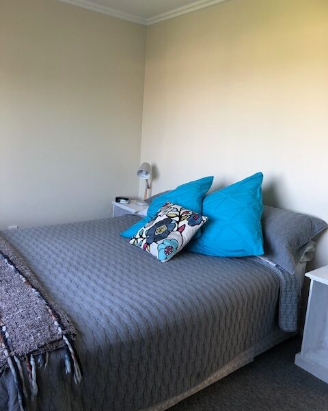 Relax by the water - Waimanaaki