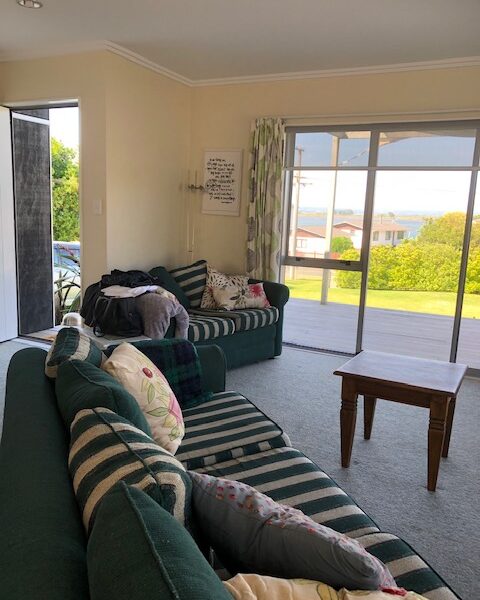 Relax by the water - Waimanaaki