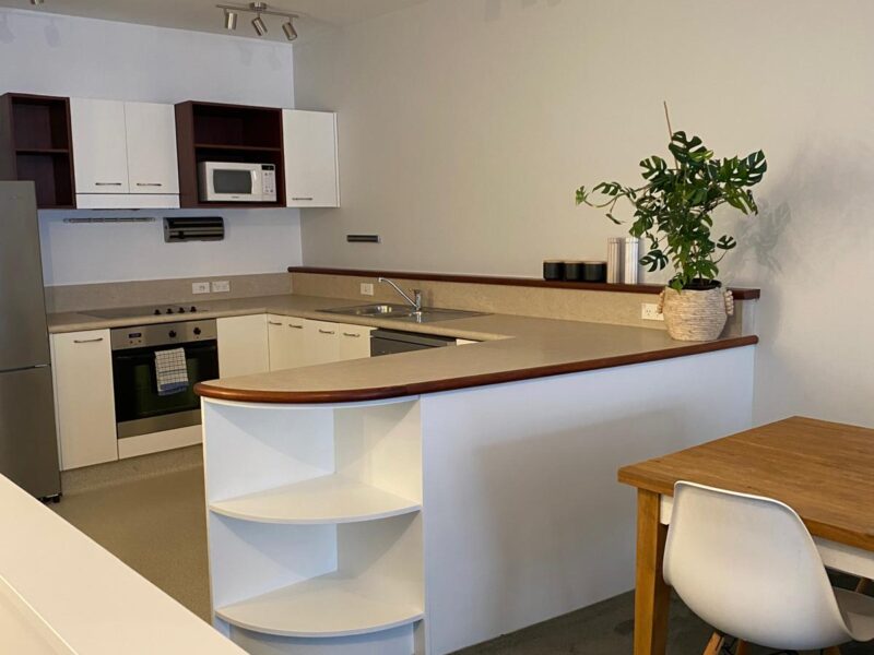 Family friendly Berhampore Apartment with indoor pool and gym