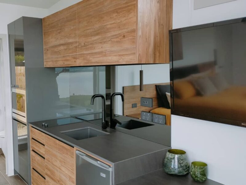 Private Luxury Studio | Spa | Lake Views