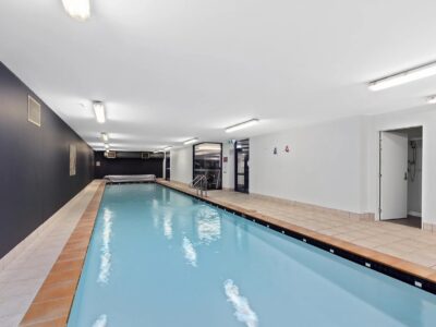 Family friendly Berhampore Apartment with indoor pool and gym