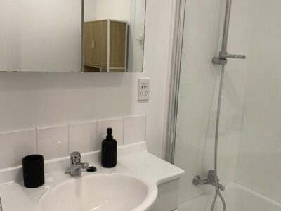 Family friendly Berhampore Apartment with indoor pool and gym