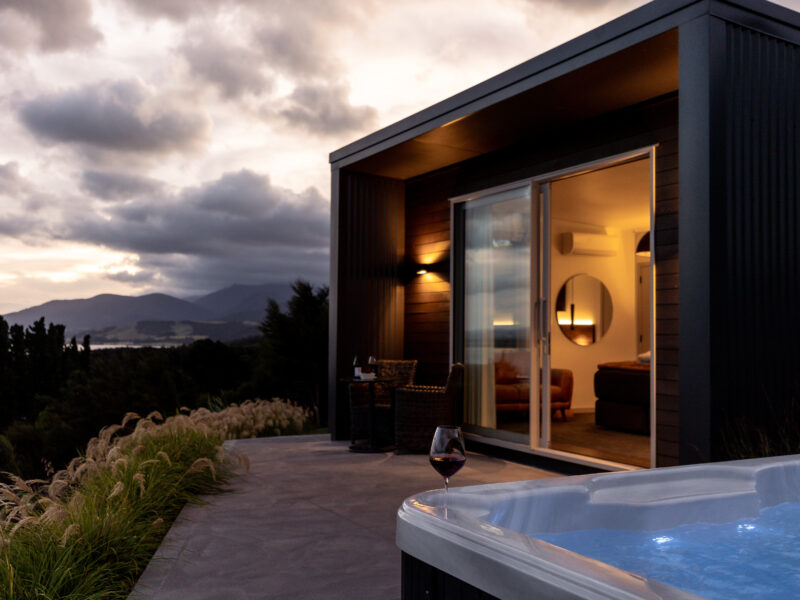 Private Luxury Studio | Spa | Lake Views