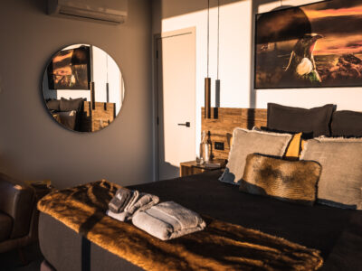 Private Luxury Studio | Spa | Lake Views