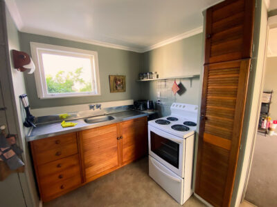 Seabury Lookout – Classic Kiwi Bach with Views suitable for all ages and stages!