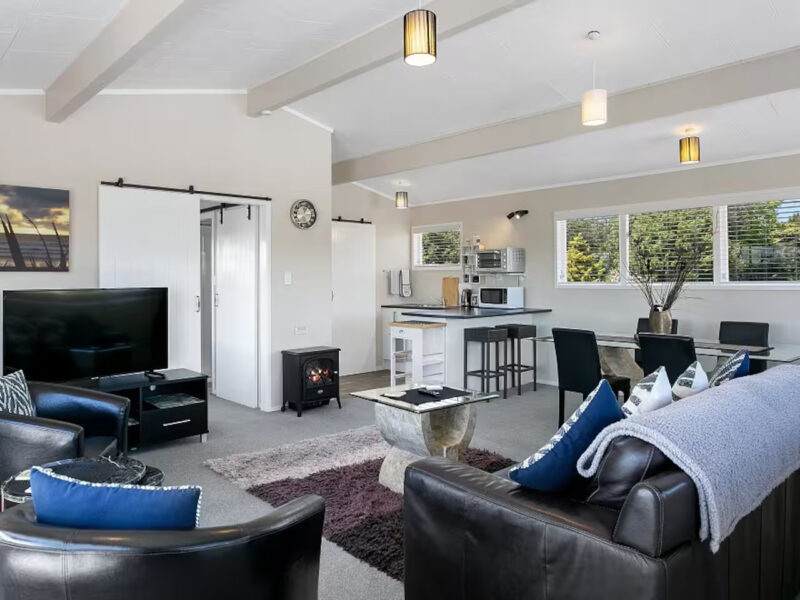 Lakeview's On Richmond