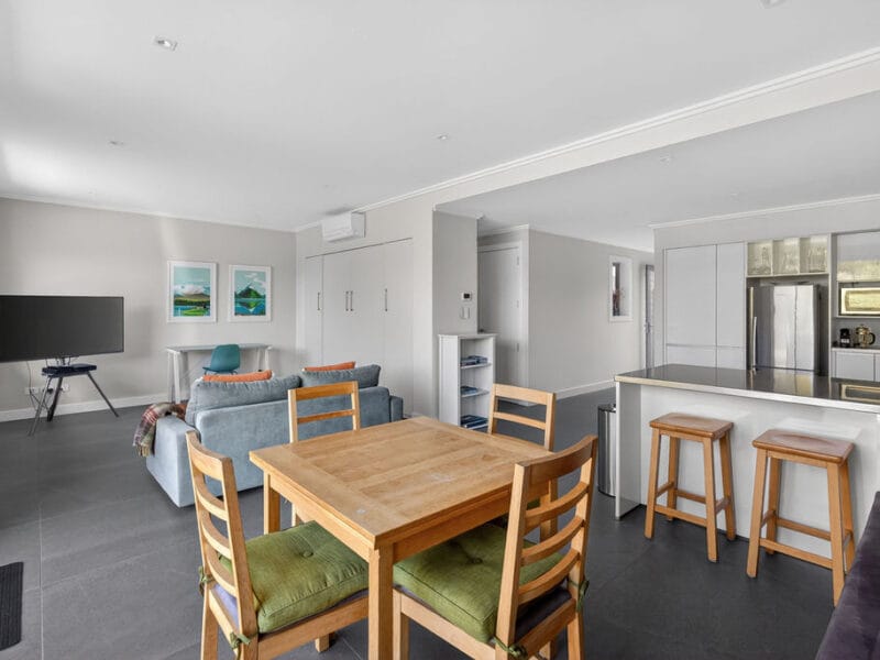 Private, luxurious, peaceful escape for 1-4 people