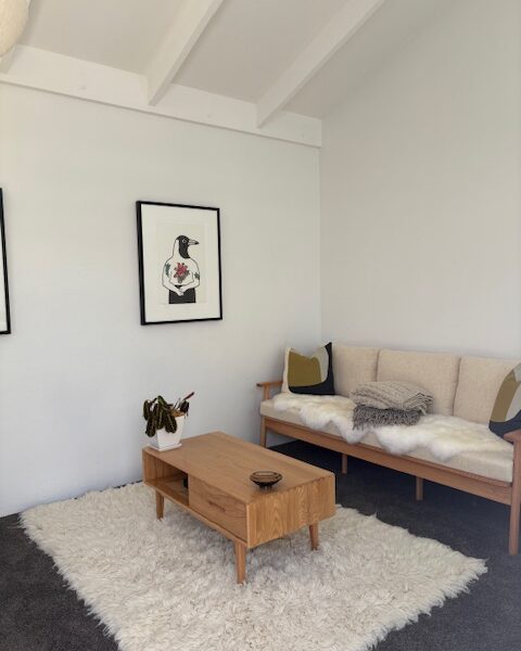 Central Haven: Sunny, Secure & Walk to the River!