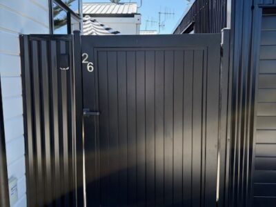 Central Haven: Sunny, Secure & Walk to the River!