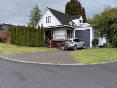 Heron’s Nest - cozy lake bach