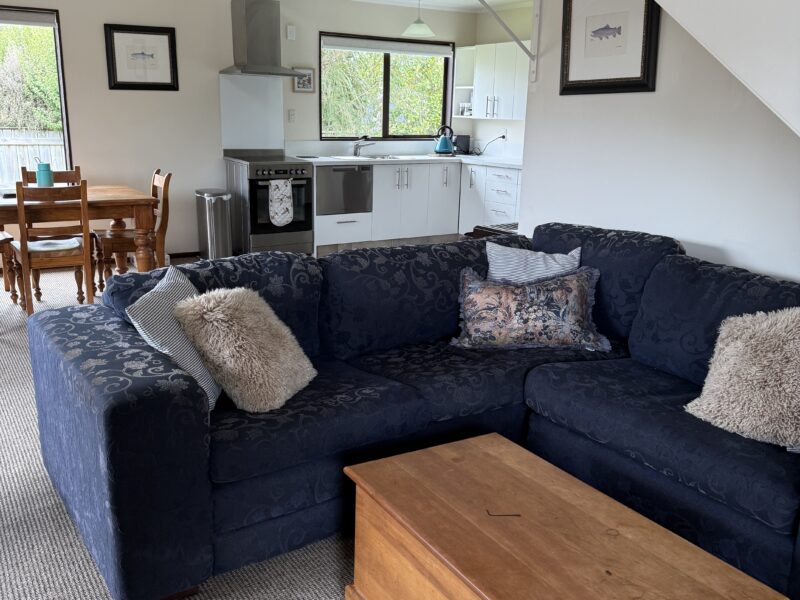 Heron’s Nest - cozy lake bach