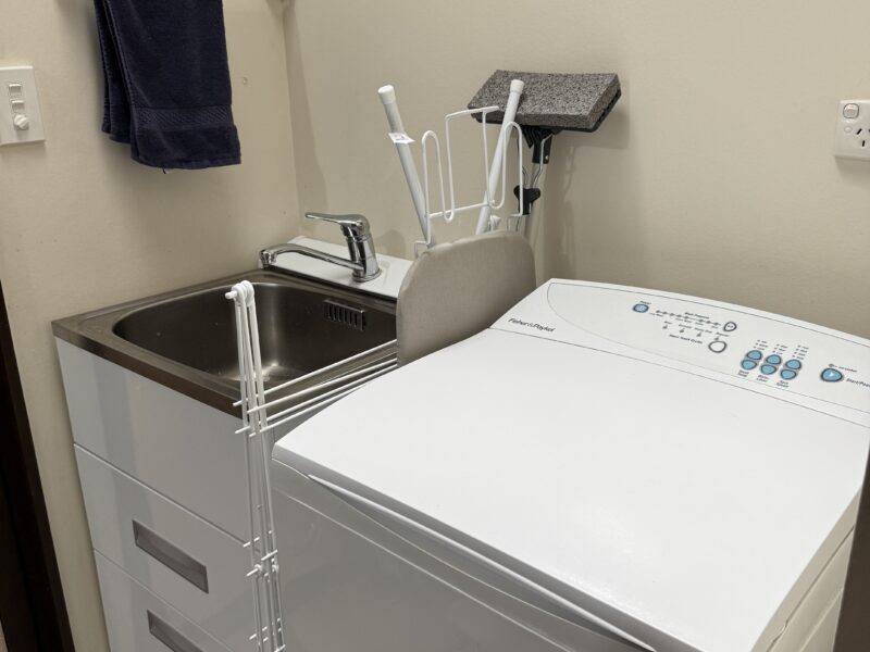 Heron’s Nest - cozy lake bach