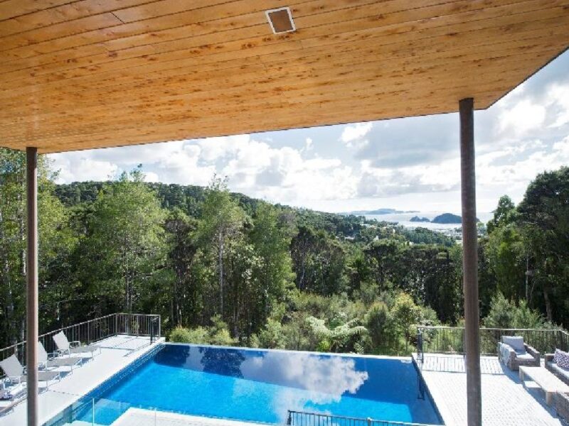 Private Luxury in Paihia - With Heated Pool!