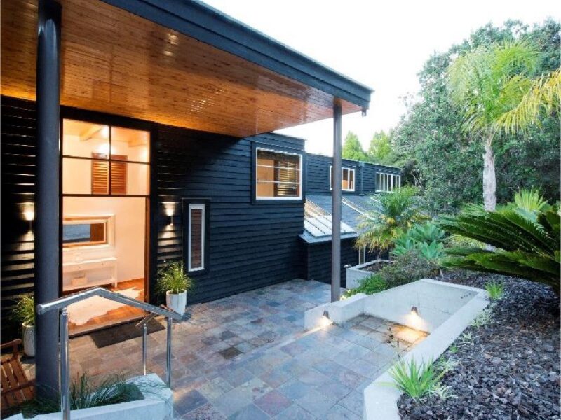 Private Luxury in Paihia - With Heated Pool!