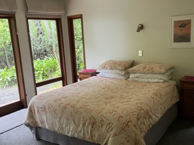 Whananaki Hideaway Absolute Water Front.