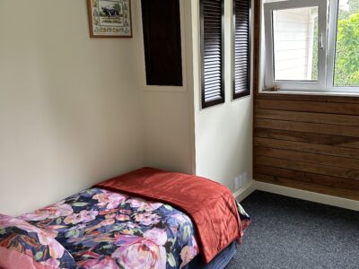 Teaneraki Cottage - Peaceful Cottage in Private Garden Setting