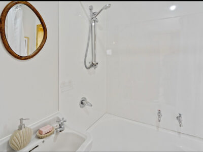 Cosy Coastal Bach with Ocean Views – Close to Gore Bay