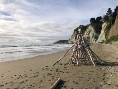 Cosy Coastal Bach with Ocean Views – Close to Gore Bay