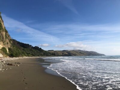 Cosy Coastal Bach with Ocean Views – Close to Gore Bay