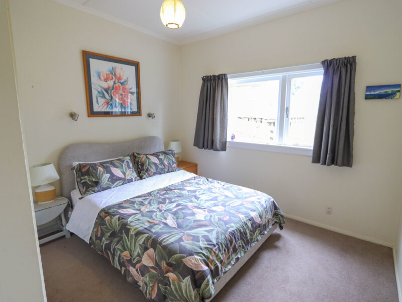 Teaneraki Cottage - Peaceful Cottage in Private Garden Setting