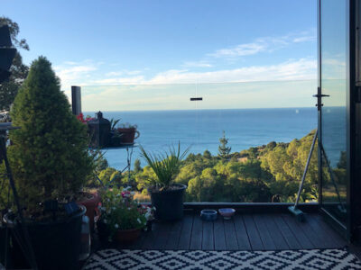 Cosy Coastal Bach with Ocean Views – Close to Gore Bay