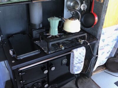 Cosy Coastal Bach with Ocean Views – Close to Gore Bay