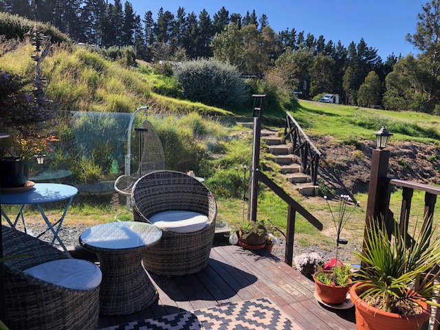 Cosy Coastal Bach with Ocean Views – Close to Gore Bay