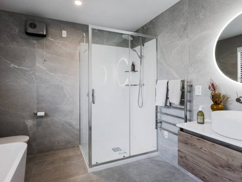 Luxury Beachfront Big Bach