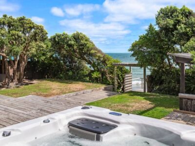 Luxury Beachfront Big Bach