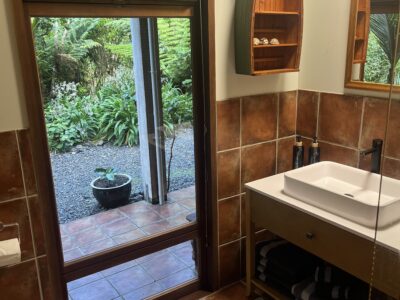 Whananaki Hideaway Absolute Water Front.