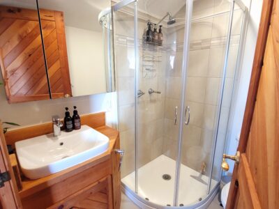 Tranquil Retreat with Stunning Views