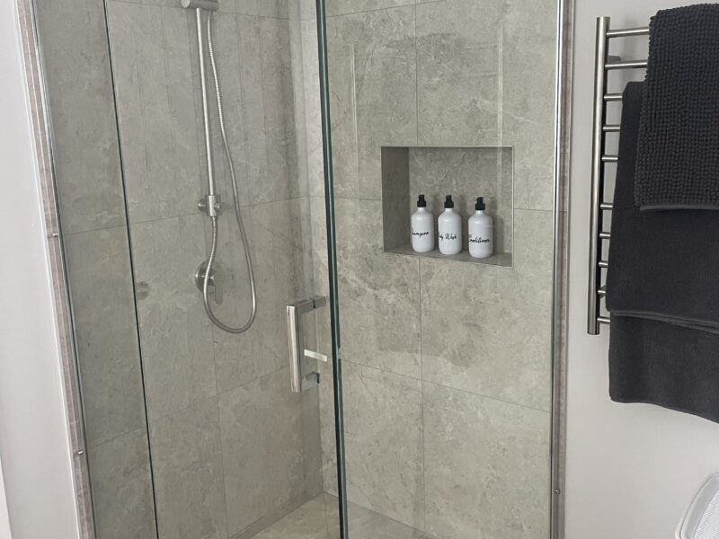 The Parrot Place - The Parrot’s Nest