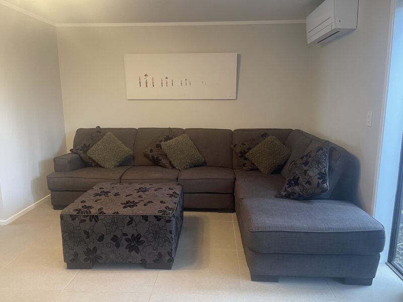 The Parrot Place - The Parrot’s Nest