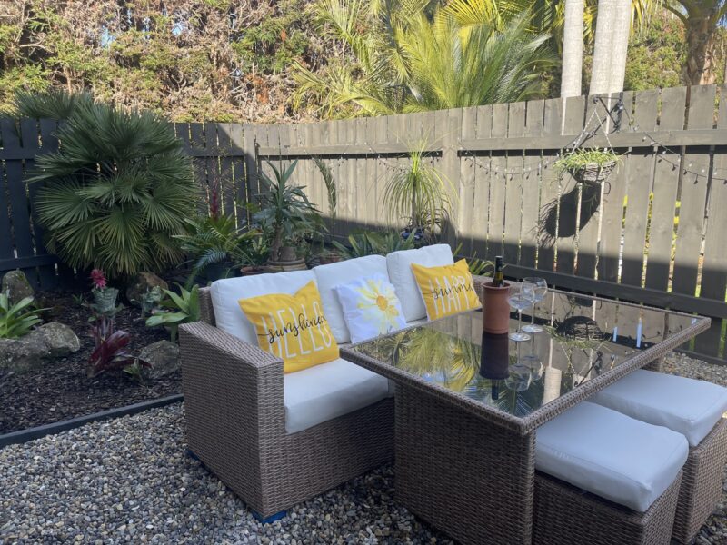 The Parrot Place - The Parrot’s Nest