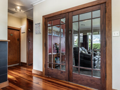 Walk to the Lake or to Taupo Town