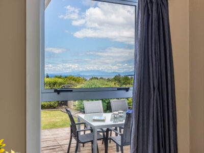 Walk to the Lake or to Taupo Town