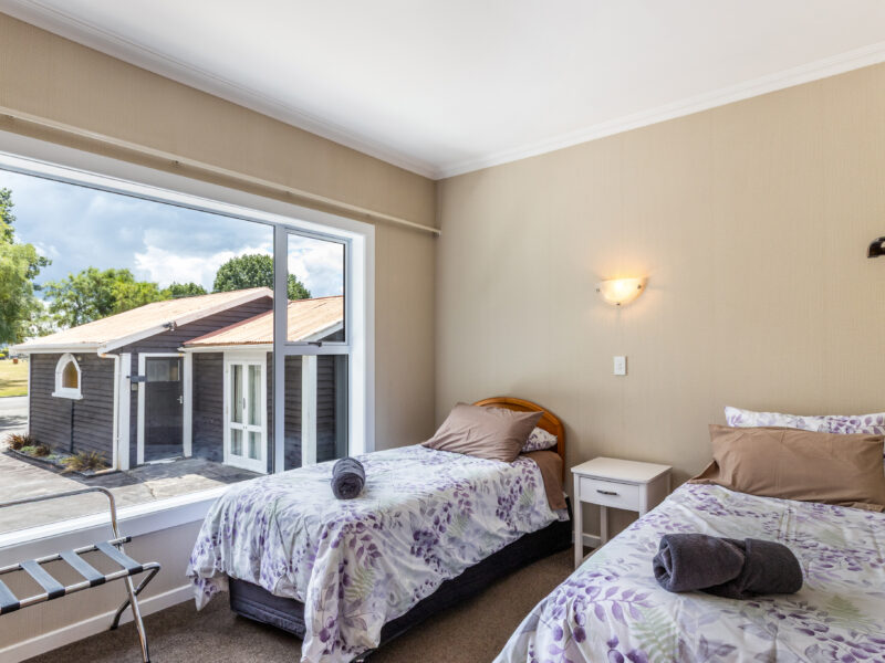 Walk to the Lake or to Taupo Town