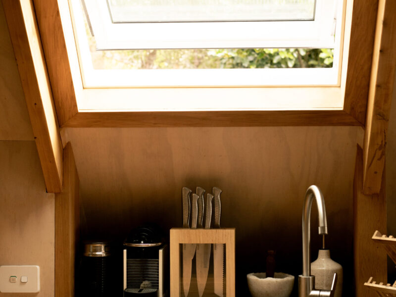 The Loft - views, hot tub + nature escape