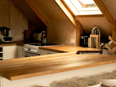 The Loft - views, hot tub + nature escape