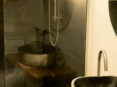 The Loft - views, hot tub + nature escape