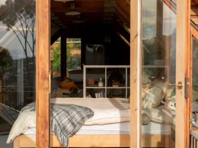 The Loft - views, hot tub + nature escape