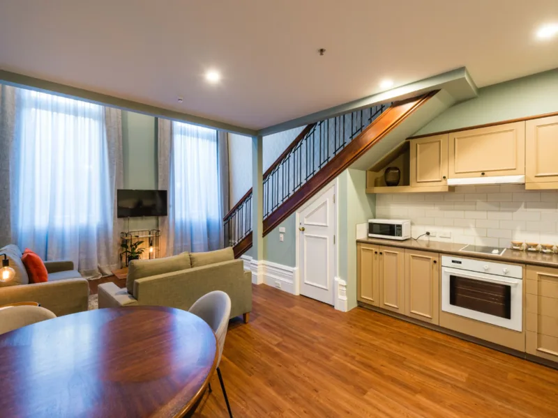 OGB, Cathedral Square Apartment with carpark and pool