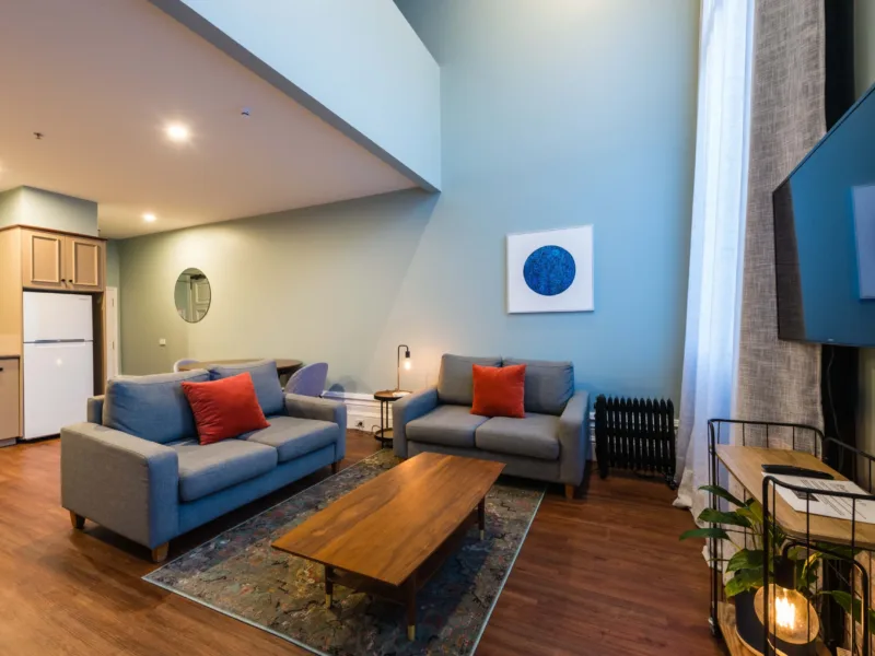 OGB, Cathedral Square Apartment with carpark and pool