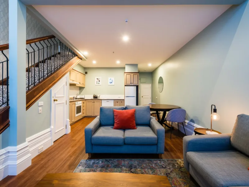 OGB, Cathedral Square Apartment with carpark and pool
